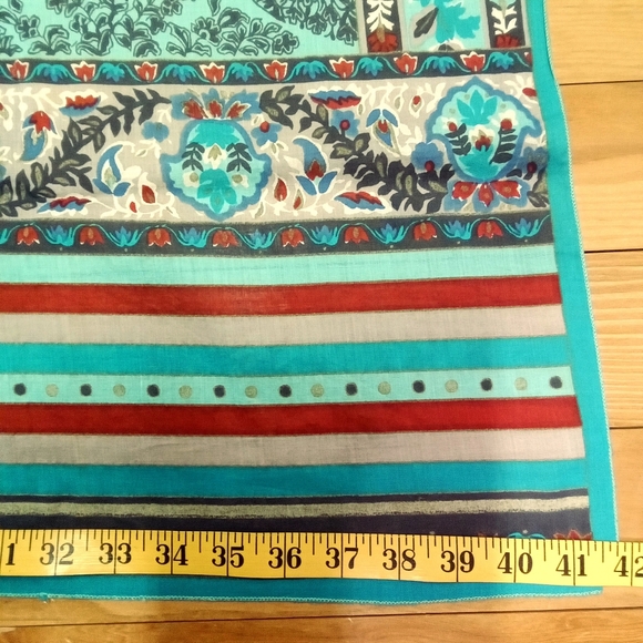 Emanuel Ungaro scarf - Picture 3 of 5